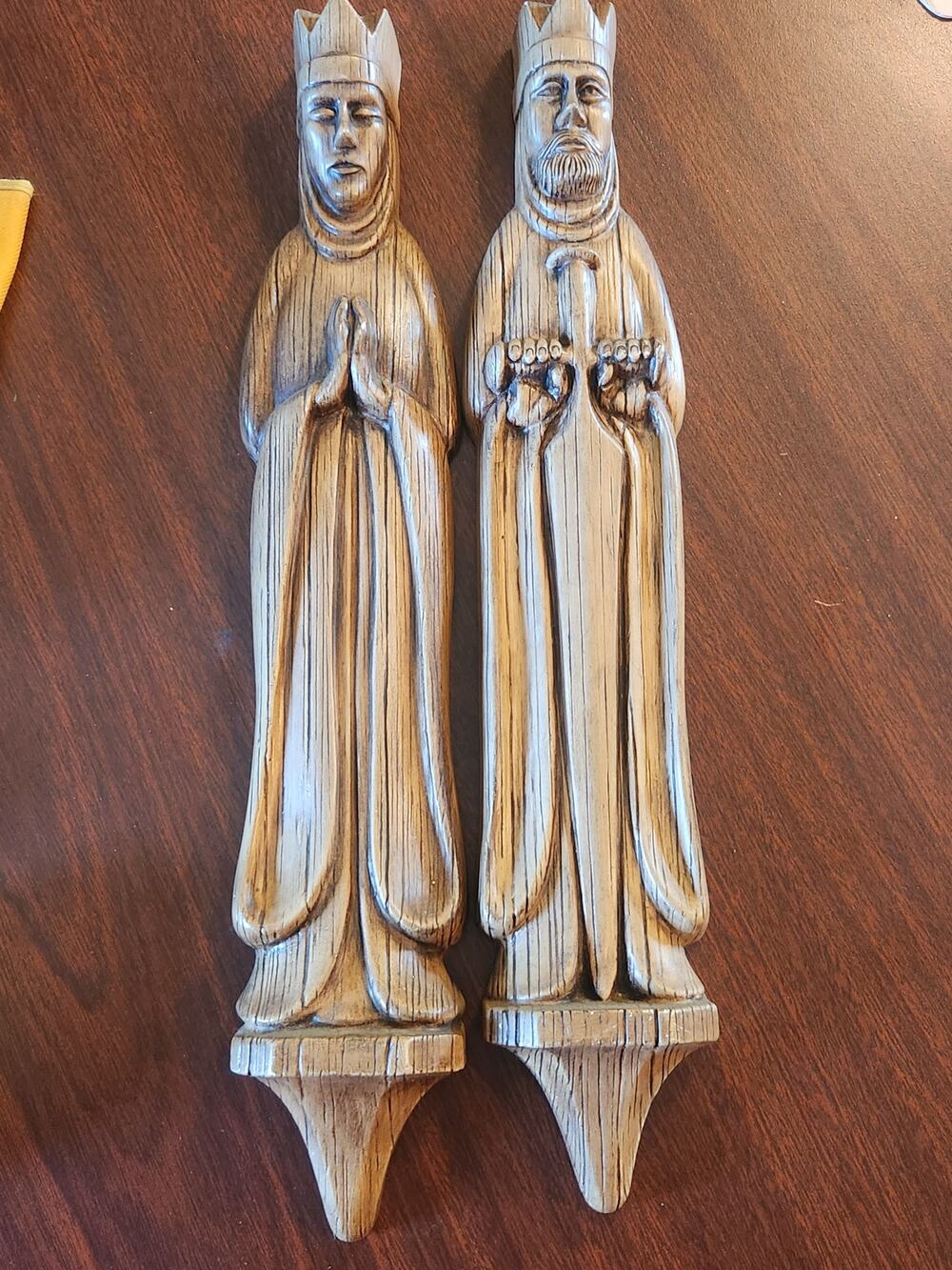 Vintage Atlantic Mold Ceramic King and Queen Figurines Pair 1977 Wood-Look 16in